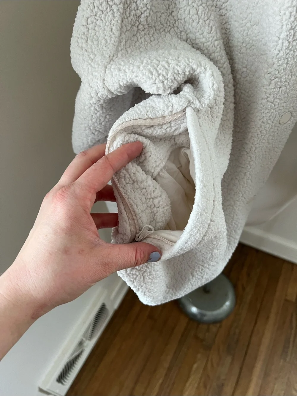 ALO Yoga cozy sherpa