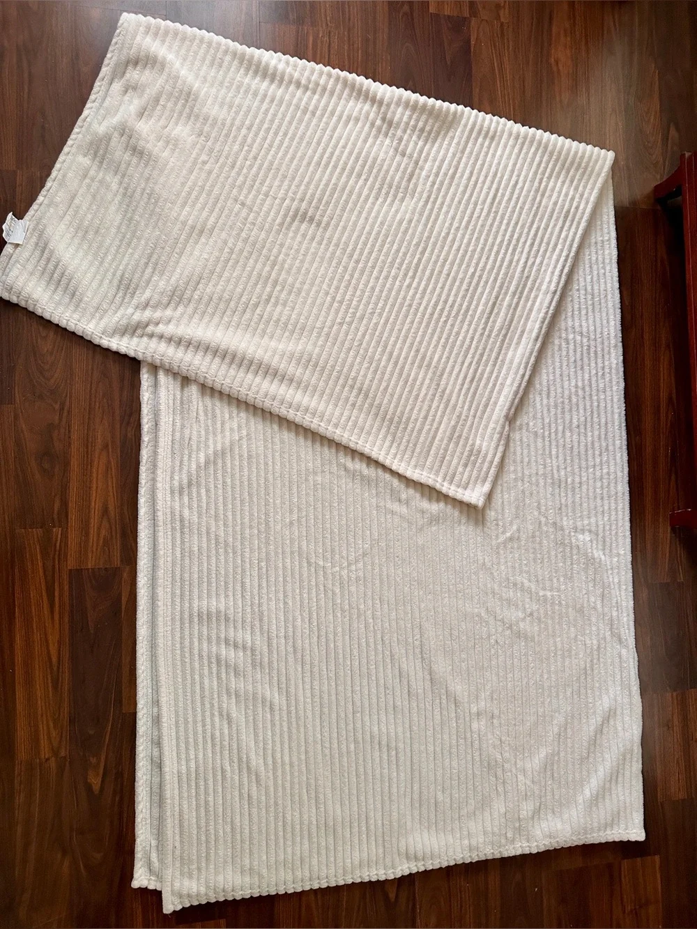 Beautiful King-Size Super Soft Cozy Blanket (Light Beige/Cream)