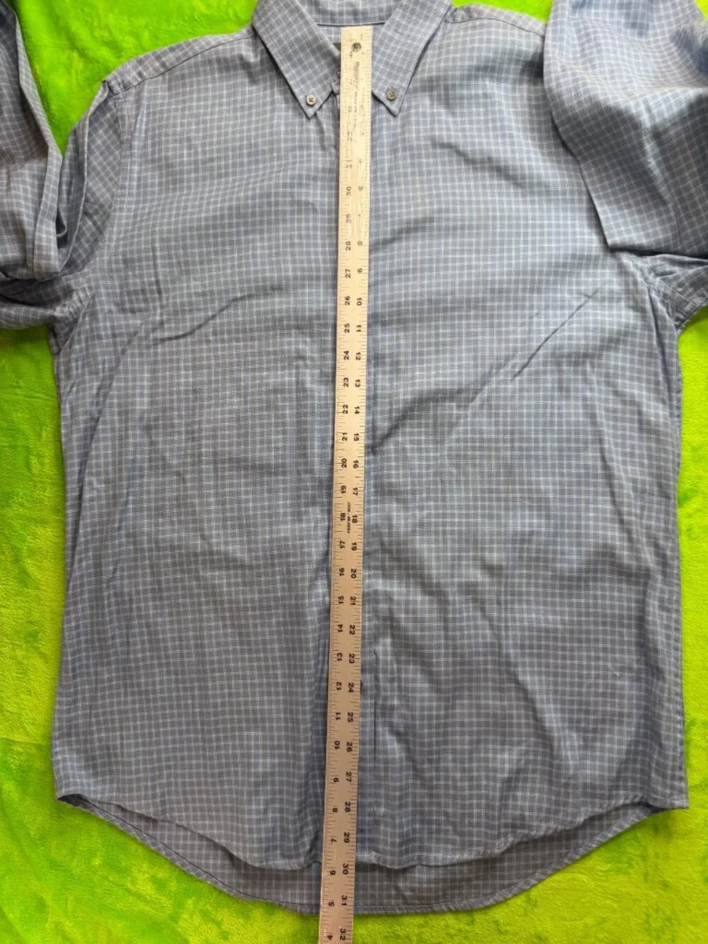 Banana Republic sharp yet