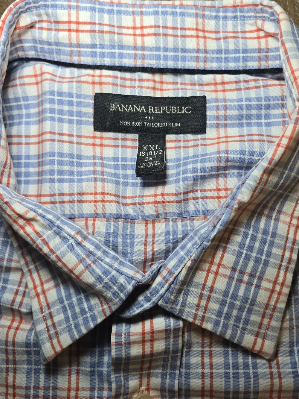 Banana Republic Men’s Light Blue and Red Plaid Button-Down Shirt