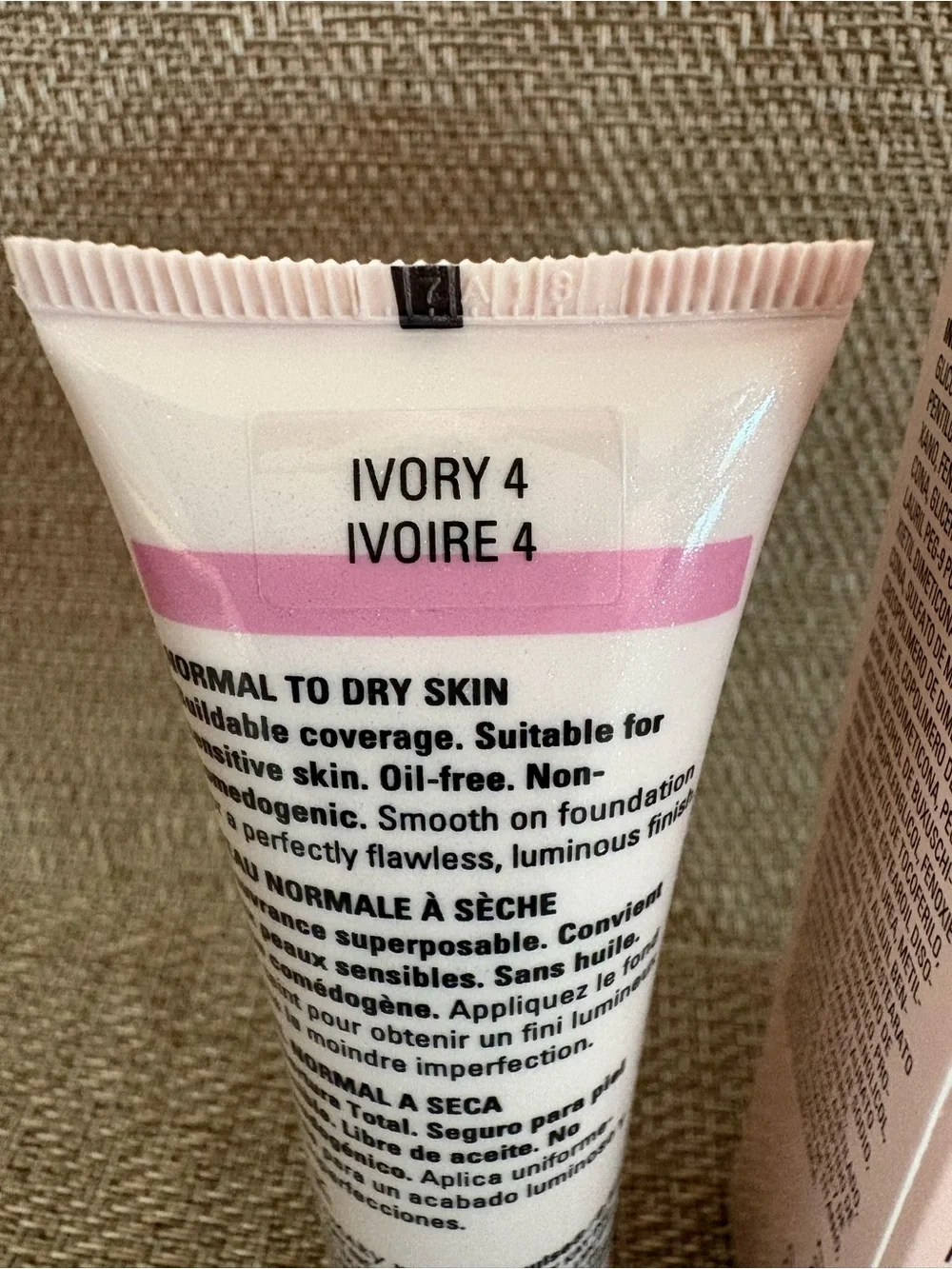 Mary Kay Timewise Luminous-Wear Liquid Foundation Ivory 4 (038699) New In Box