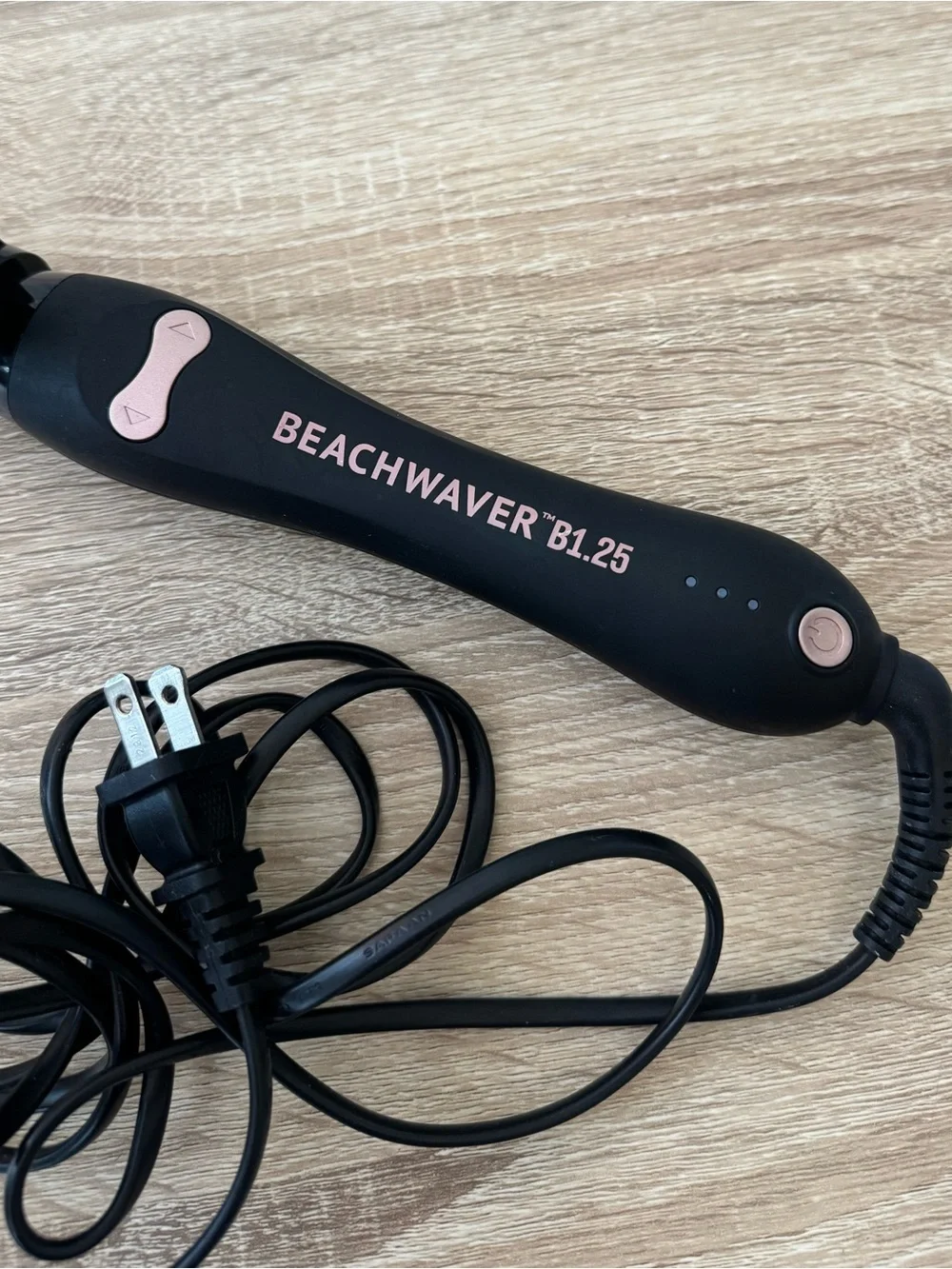 Beachwaver B1 Midnight Rose Rotating Automatic 1.25 Inch Ceramic‎ Curling Iron