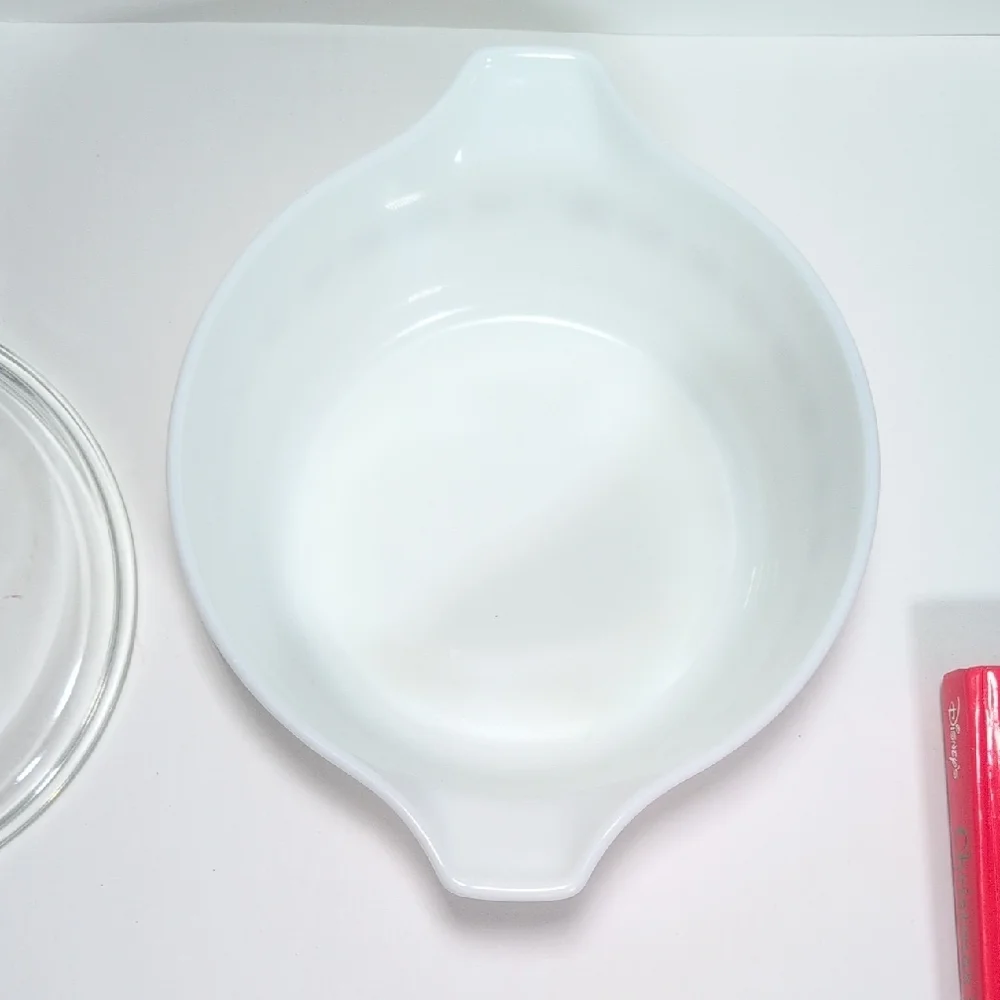 Pyrex stylish casserole
