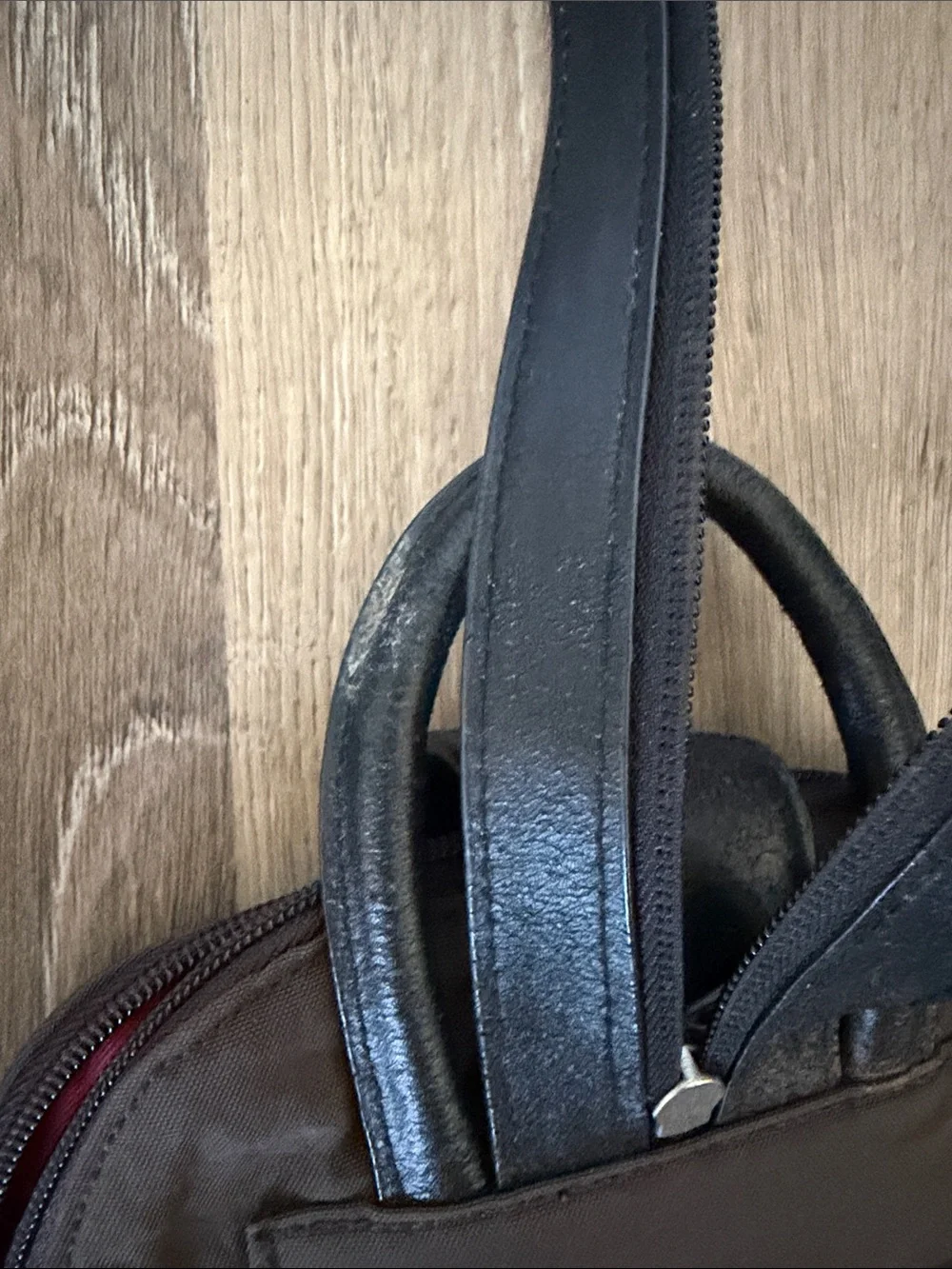Baggallini pocket access