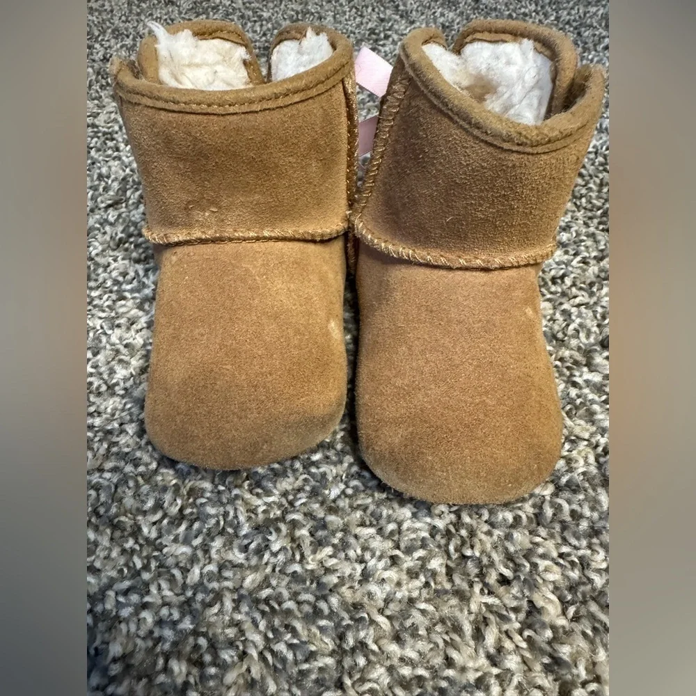 UGG jessie bow