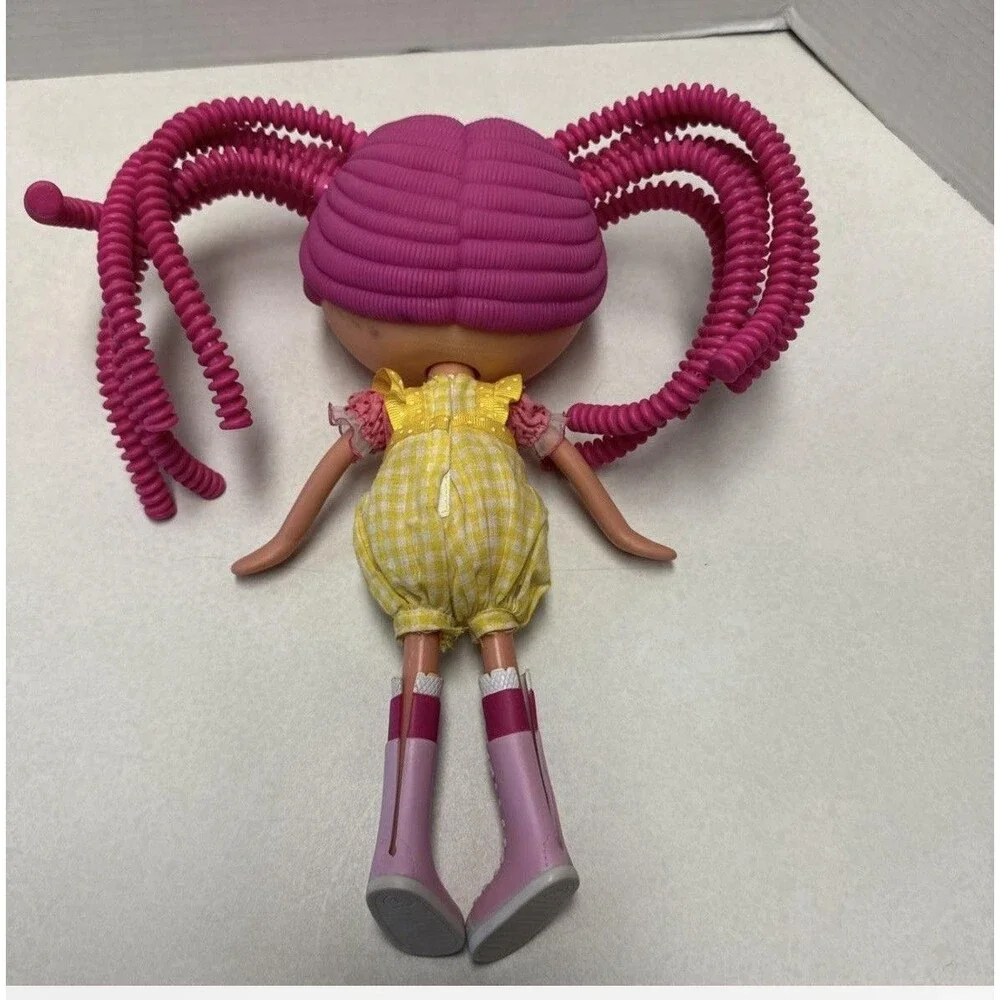 MGA Entertainment lalaloopsy crumbs