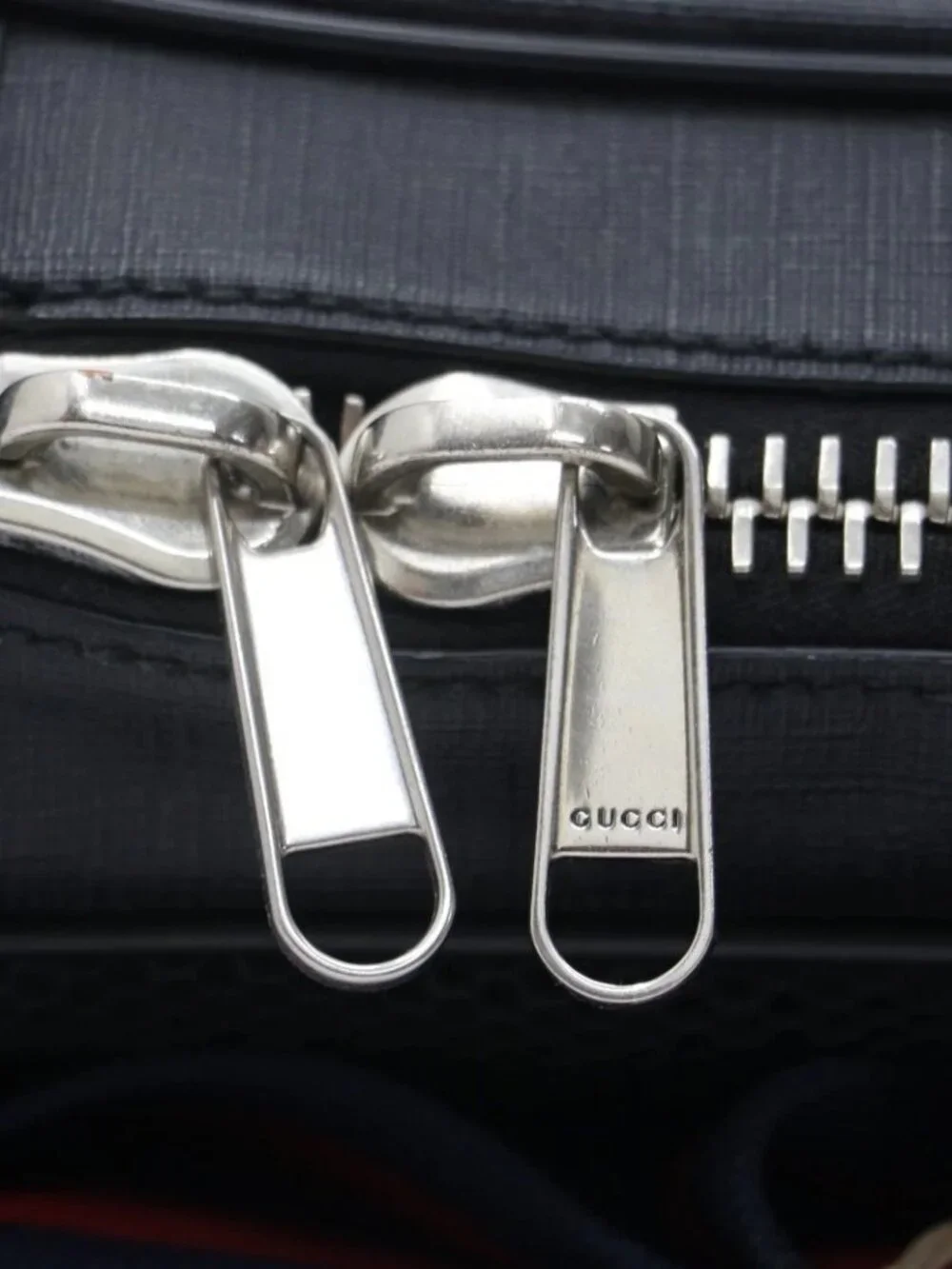 GUCCI GG Supreme Sling Backpack Belt Bag Sherry Line - Black