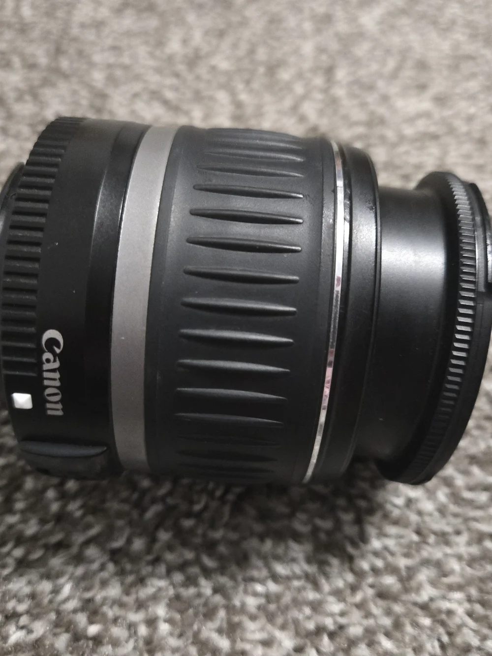 Canon compact ef