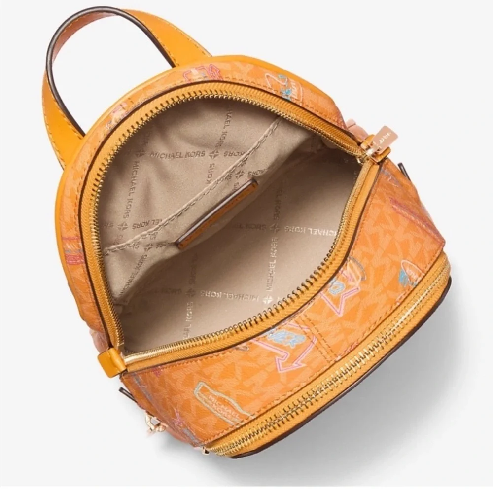 Michael Kors eye catching