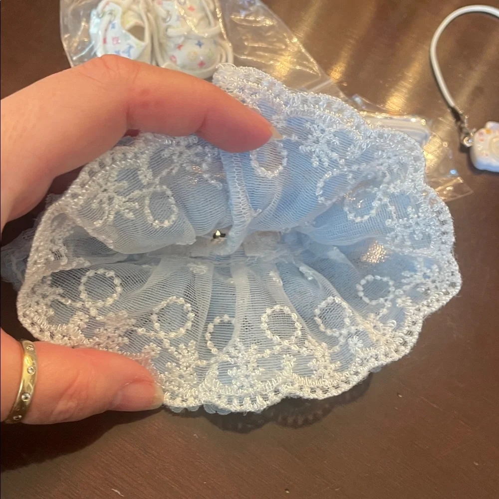 N/A charming blue