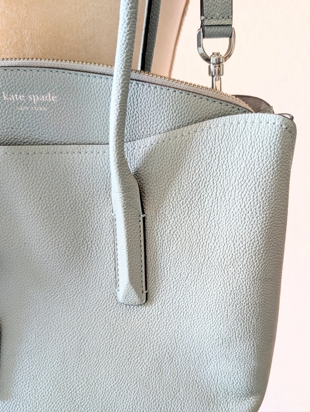 kate spade them used scuff