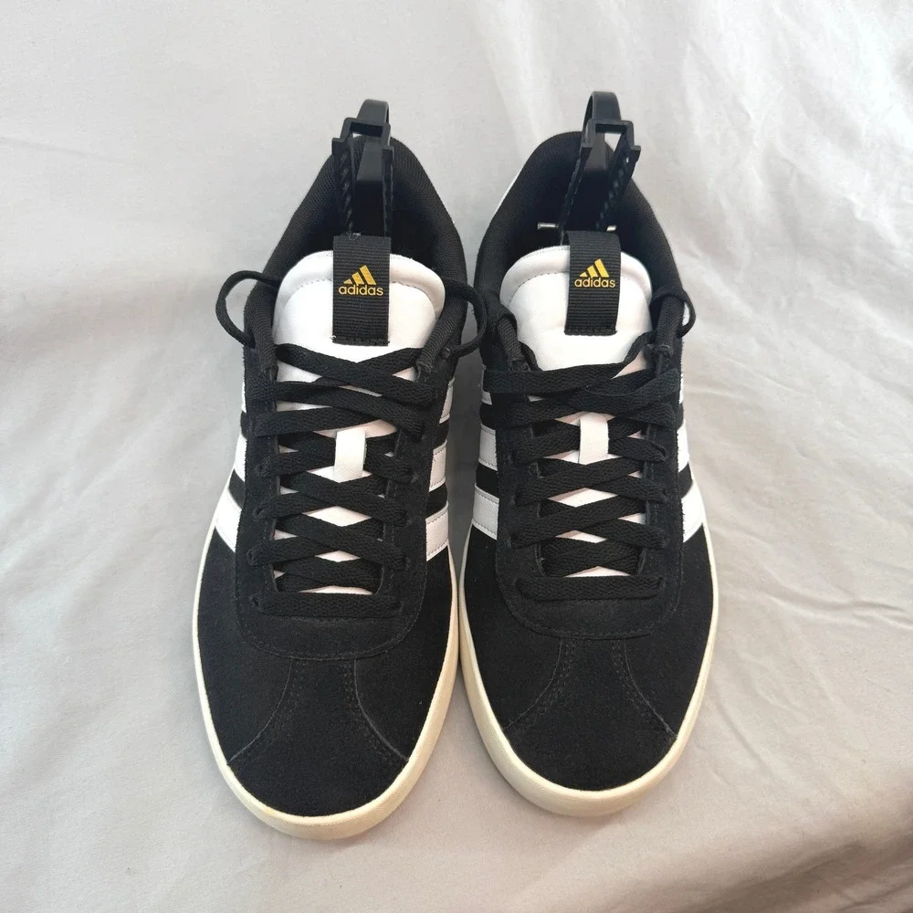 adidas tongue label