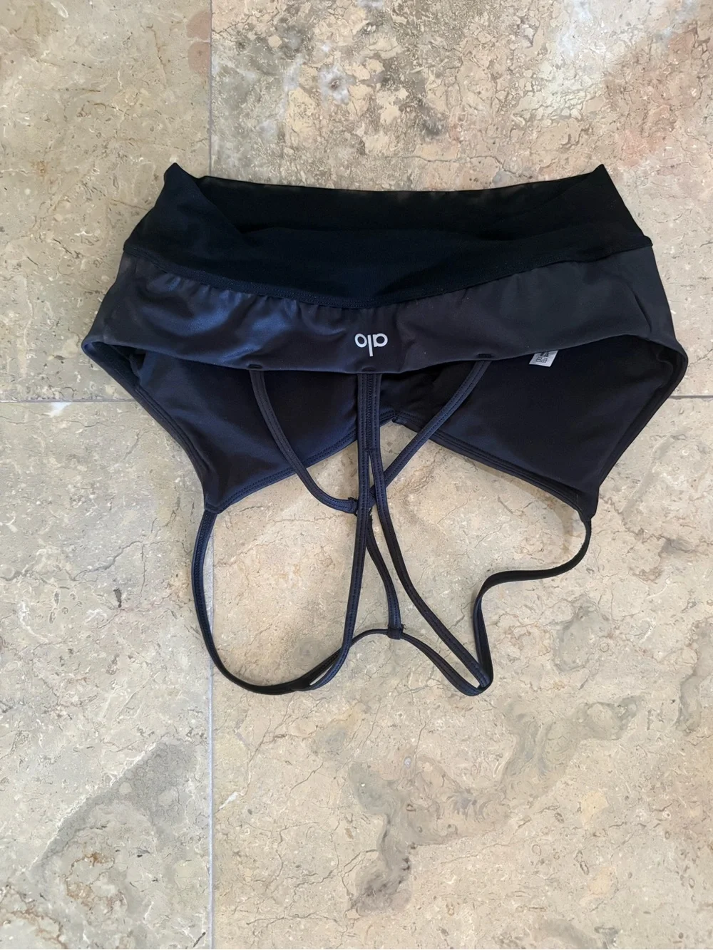 ALO Yoga lightweight black