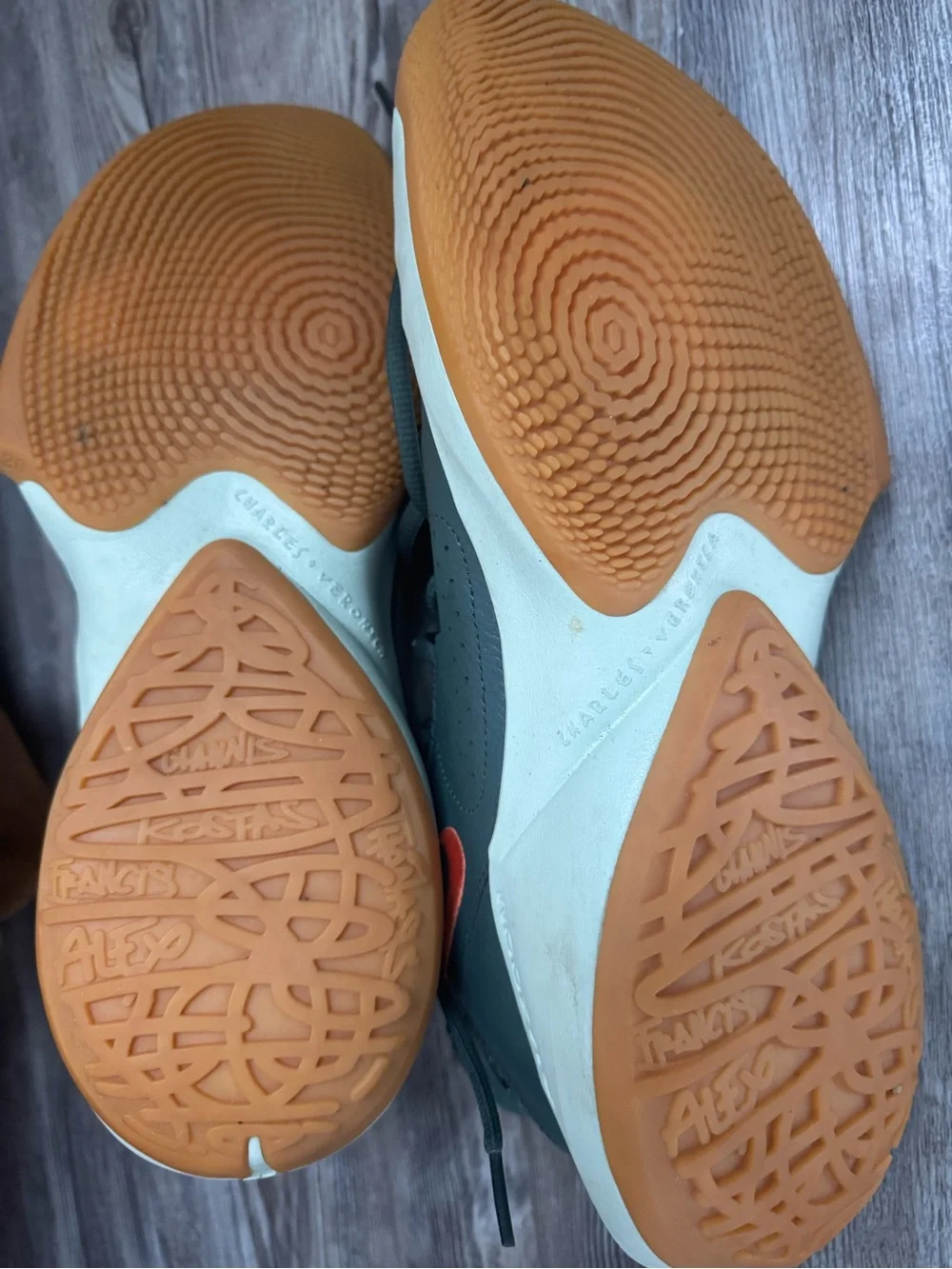 Nike freak bright