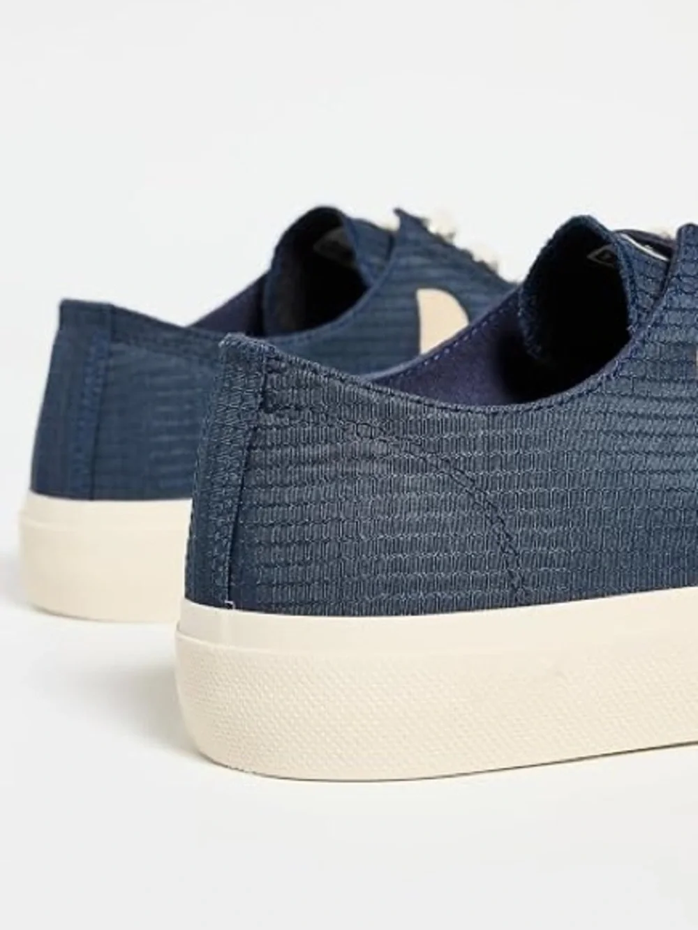 Veja Navy Wata ll low top canvas sneakers