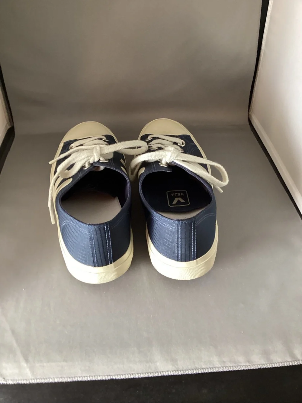 Veja Navy Wata ll low top canvas sneakers