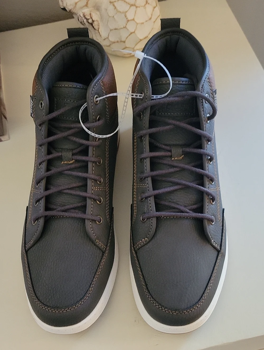 Men's Bass NwoT Casual High-Top Sneakers in Grey-Brown