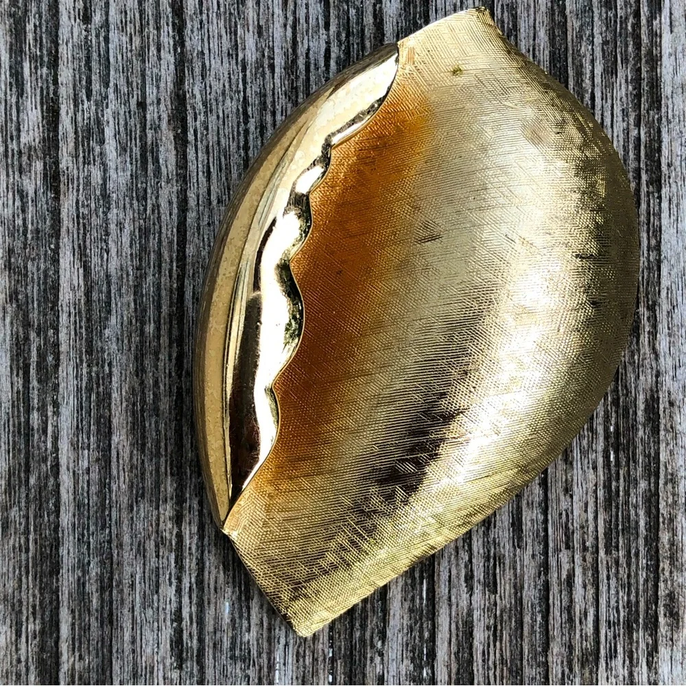 Crown Trifari Gold Tone Brooch