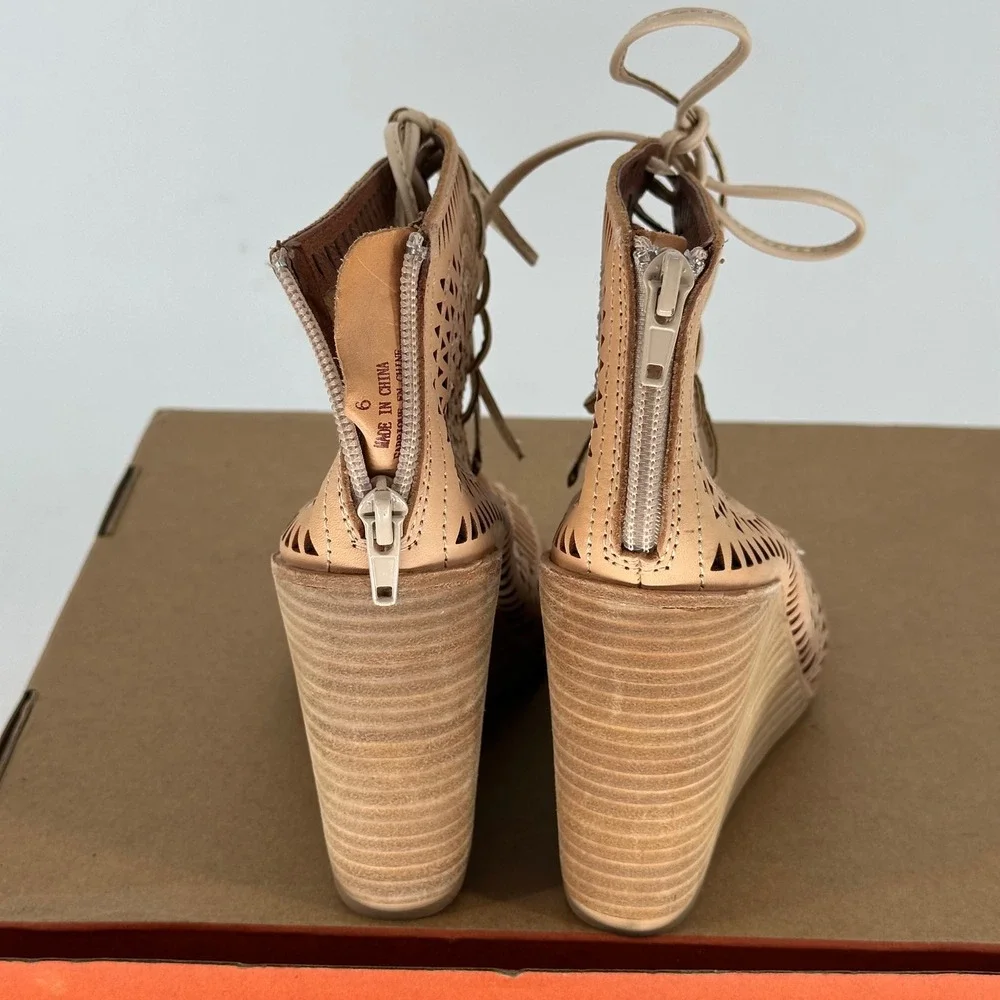 Jeffrey Campbell women size