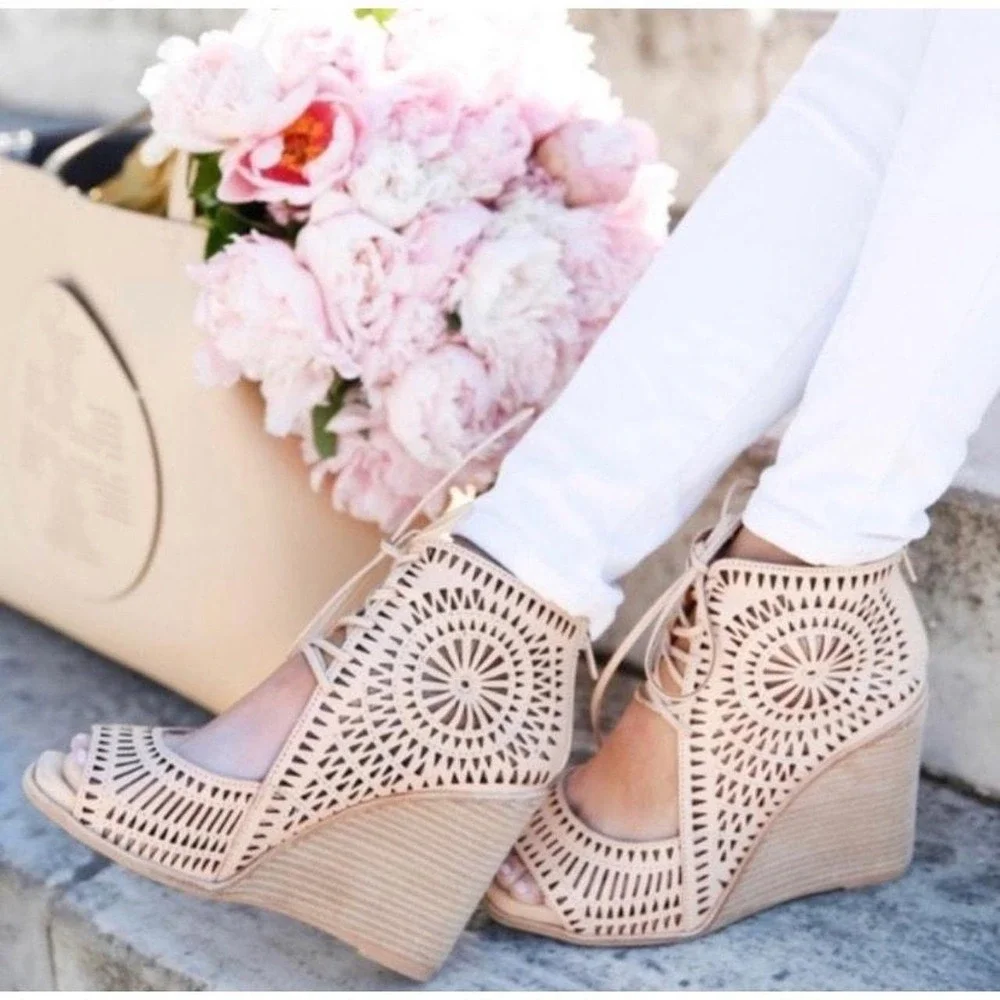 Jeffrey Campbell women size
