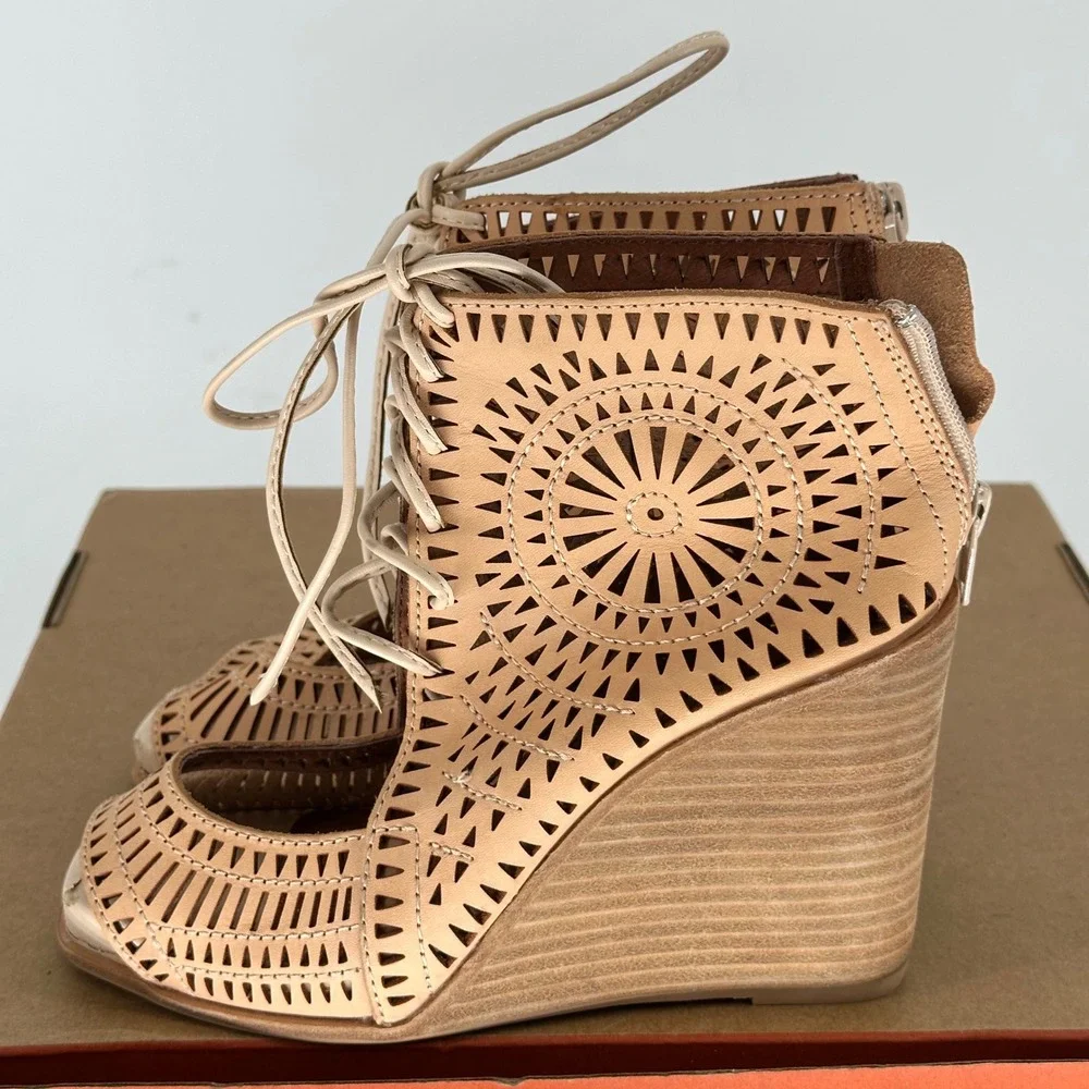 Jeffrey Campbell women size