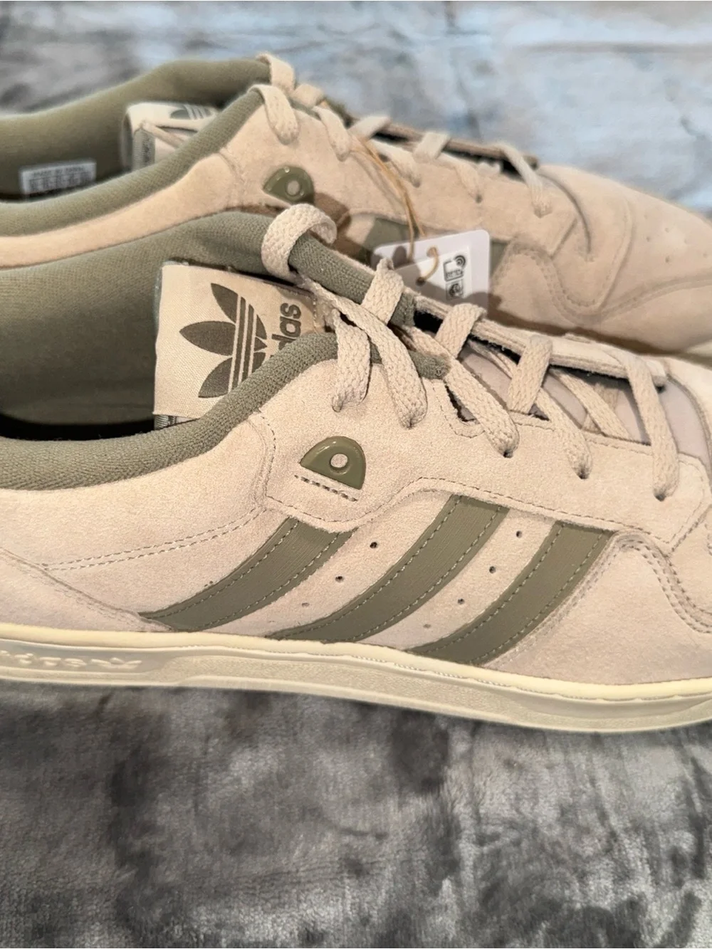 adidas low top