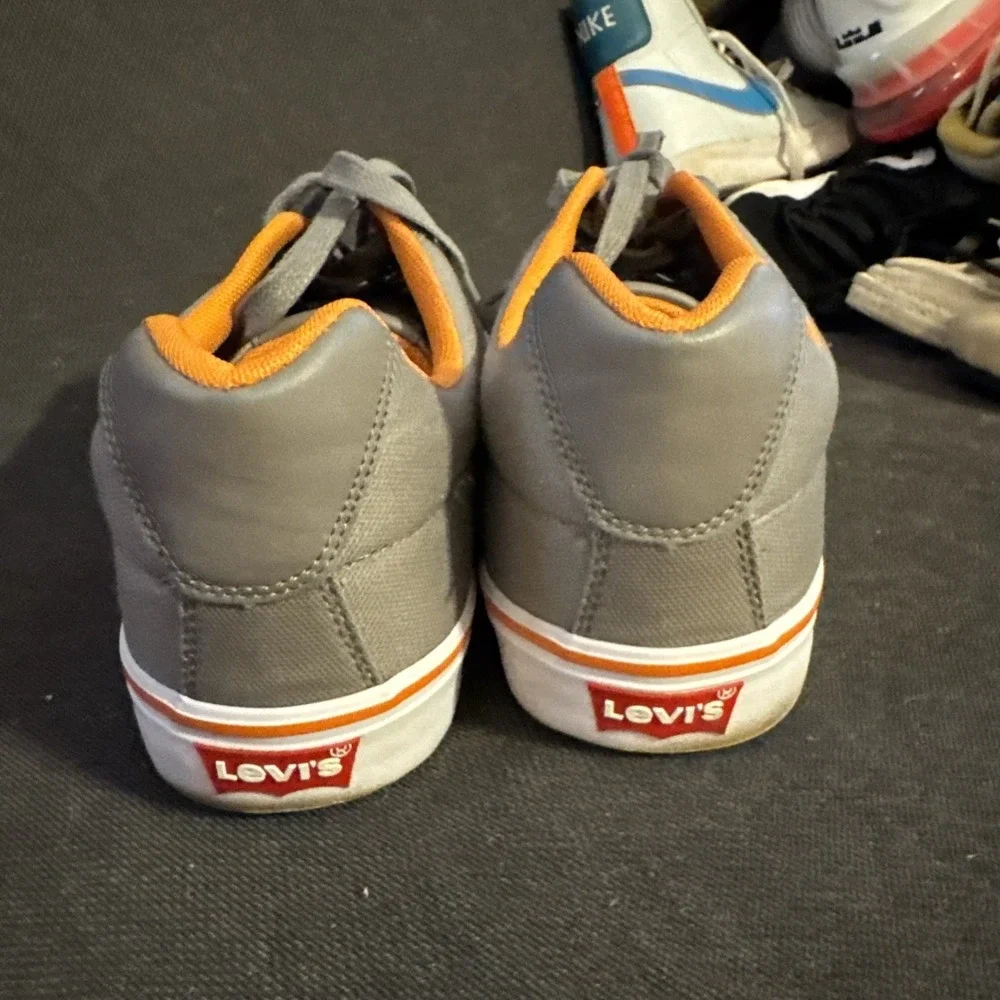 Levi's Mens Sneakers Size12 Gray / Orange