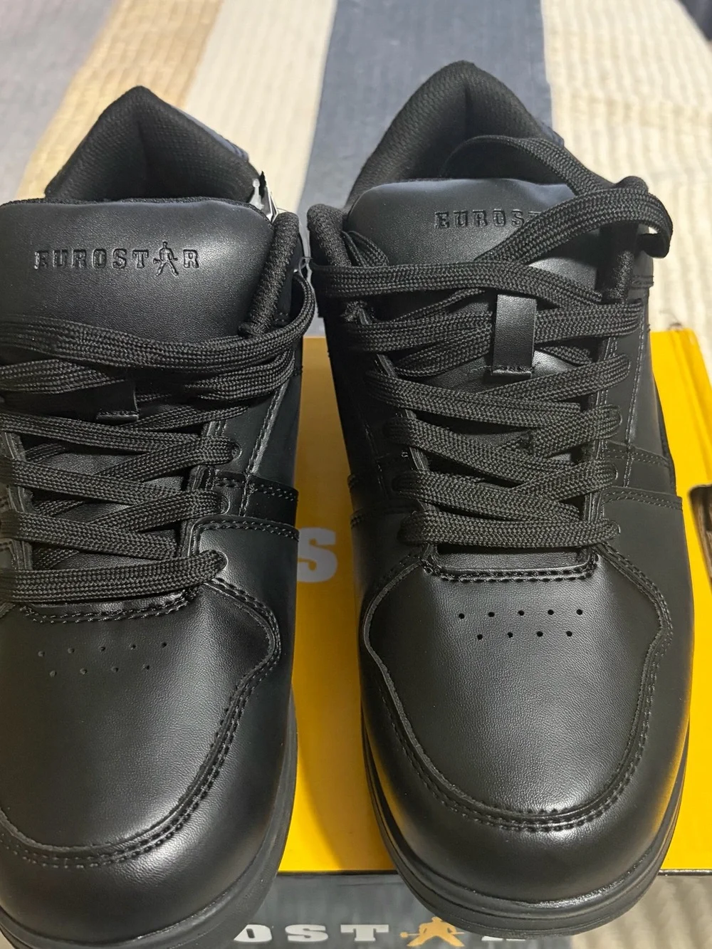 Men's Black Work-Ready Leather Sneakers