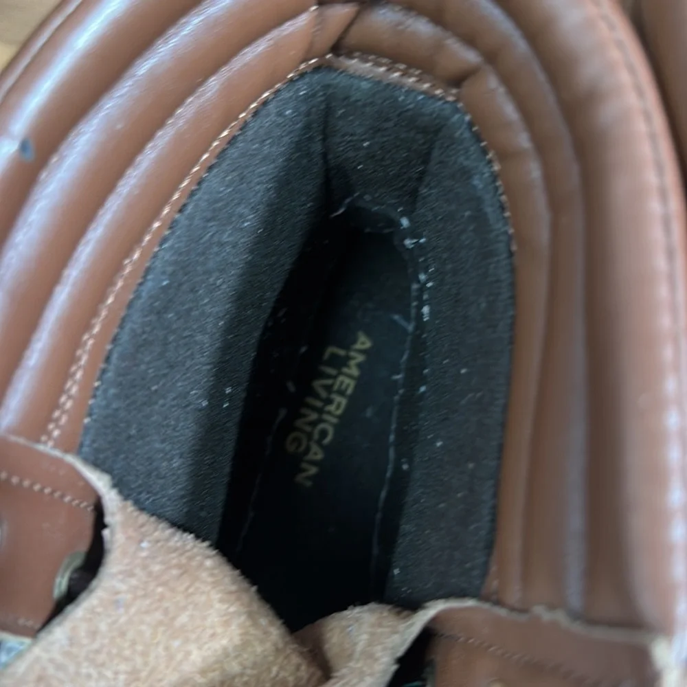 American Living Size 6 B Duck Boots