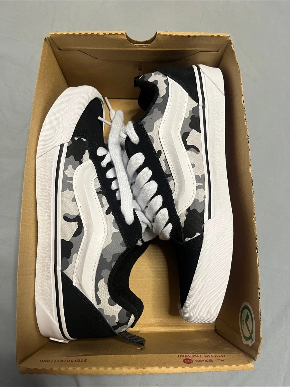 Vans classic low