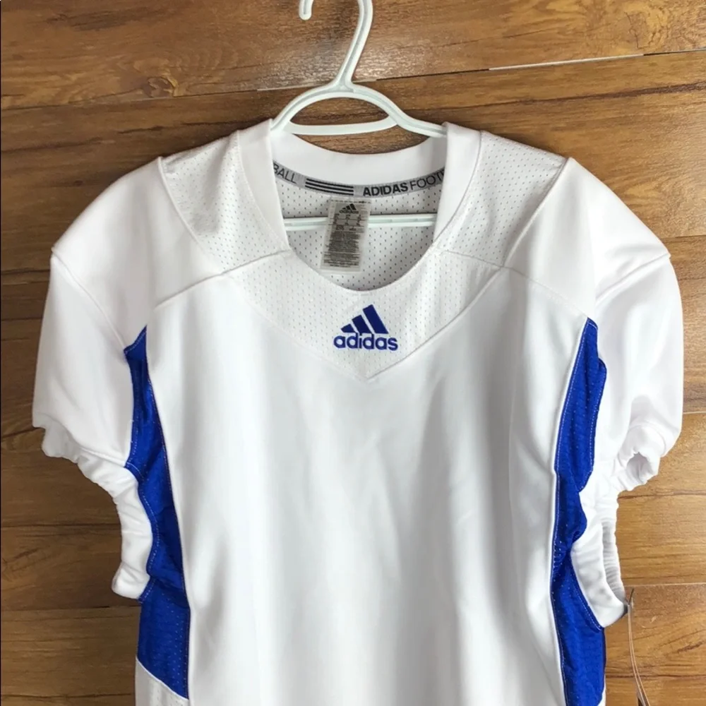 adidas Techfit Hyped men’s Football Jersey new with tags