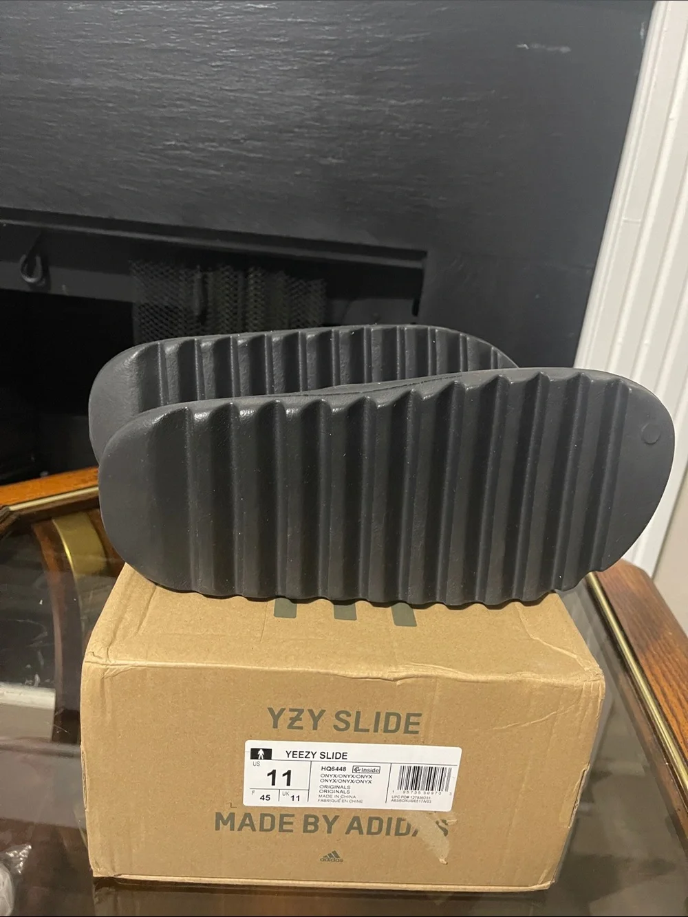 adidas Yeezy Slide in Slate Black