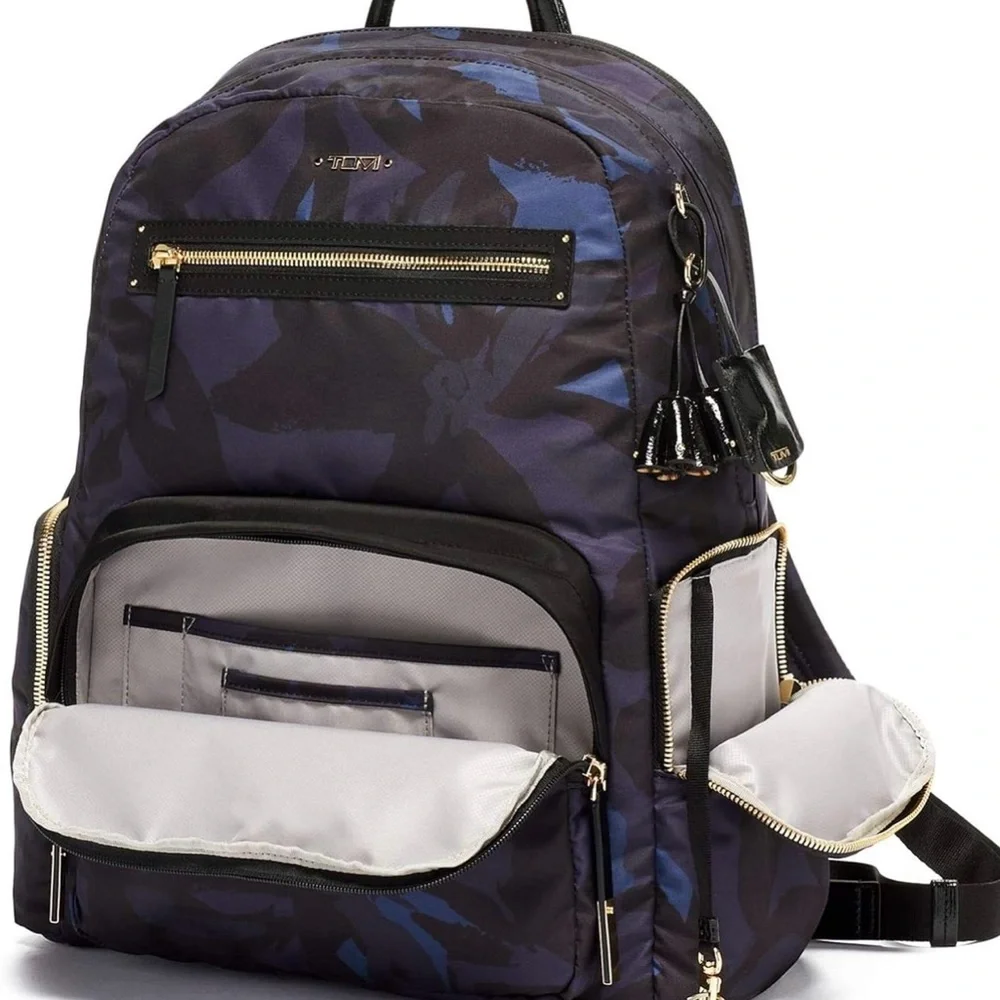Tumi straps excellent