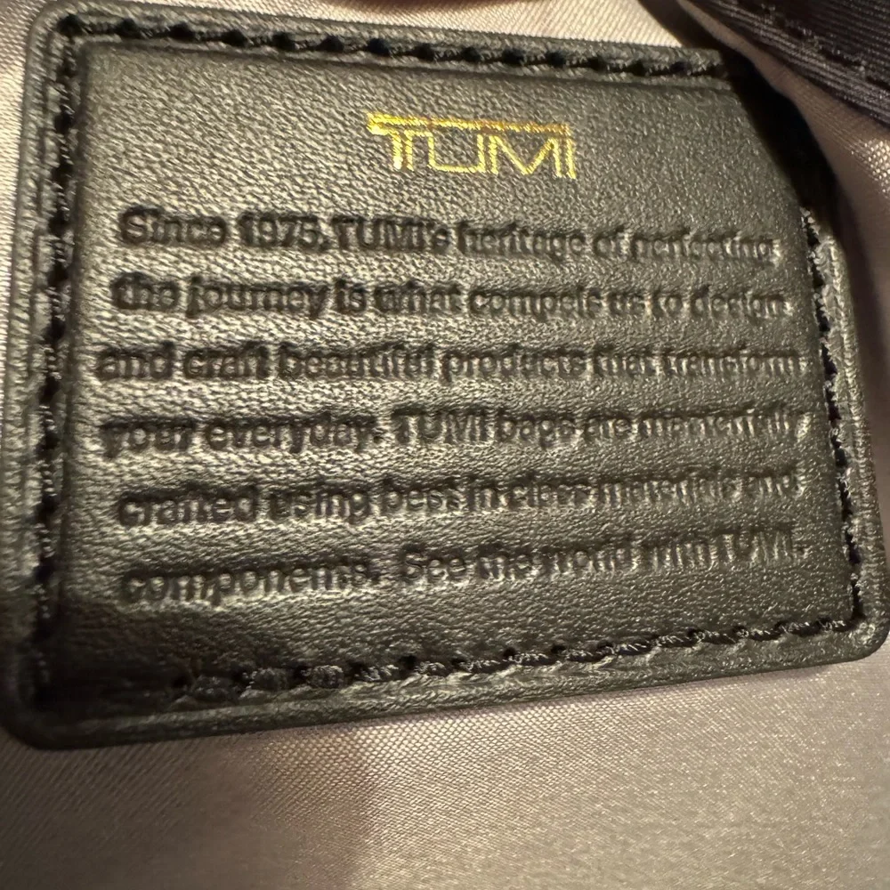 Tumi construction hardware front