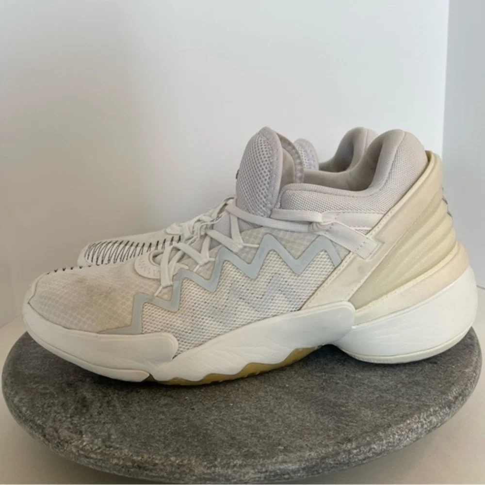 adidas donovan mitchell