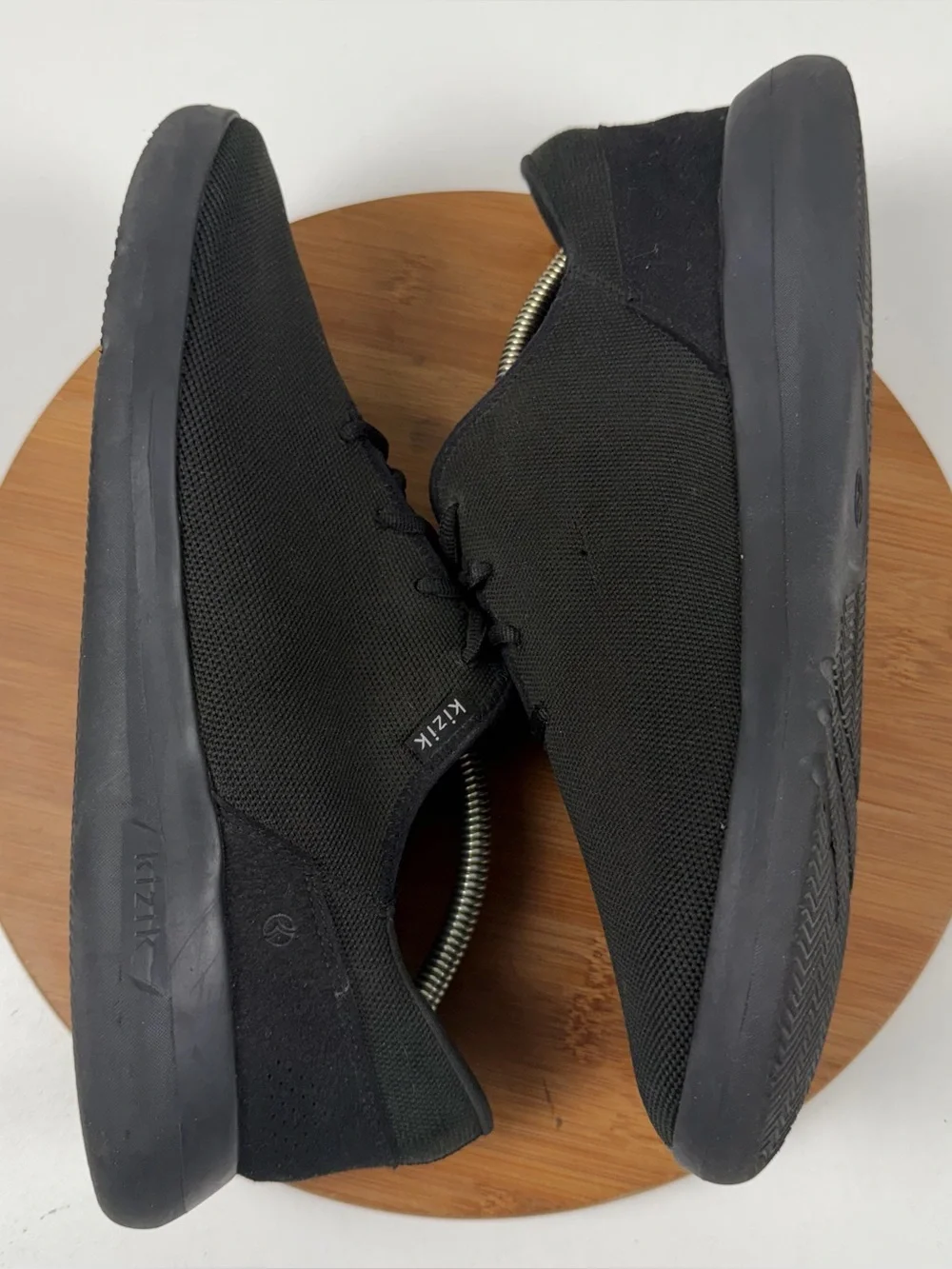 N/A comfortable black