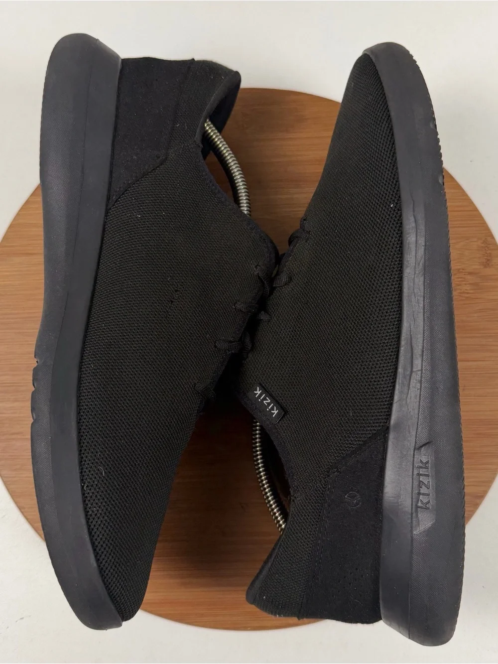 N/A comfortable black