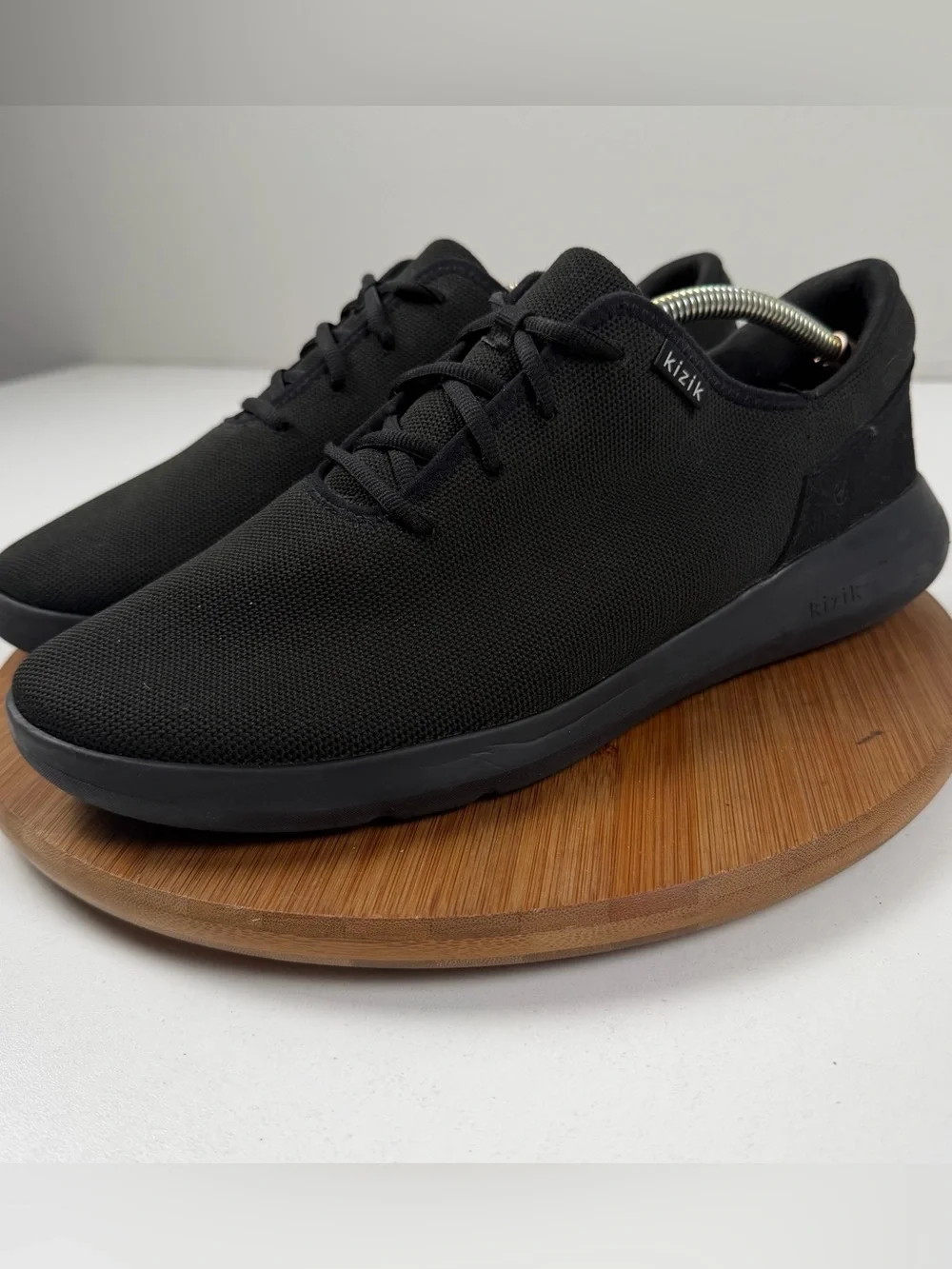 N/A comfortable black