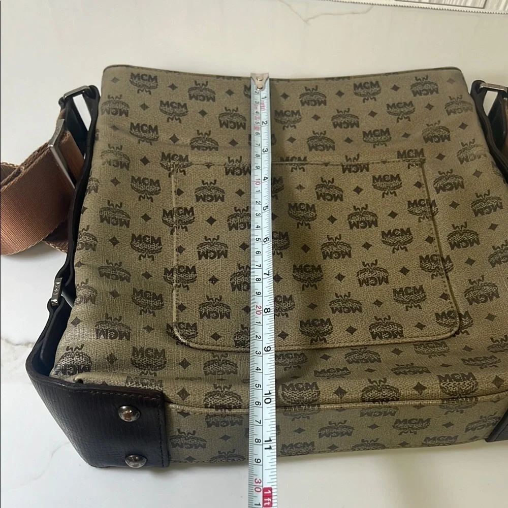 MCM featuring adjustable
