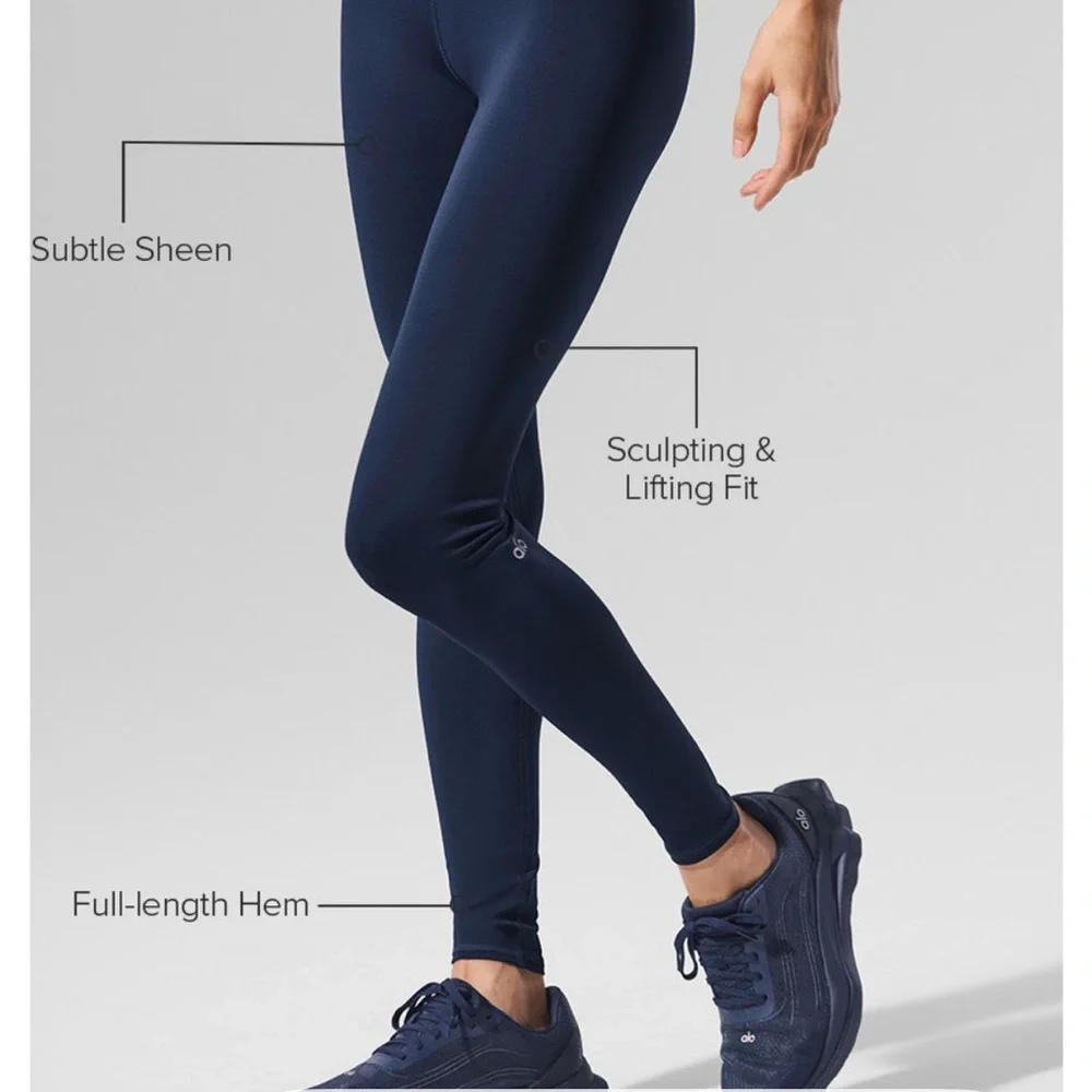 ALO Yoga  Airlift Legging - Navy Size Medium NWT