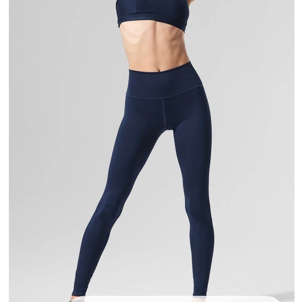 ALO Yoga  Airlift Legging - Navy Size Medium NWT