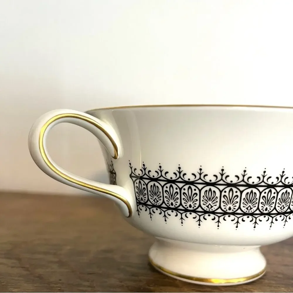 Wedgwood footed cream