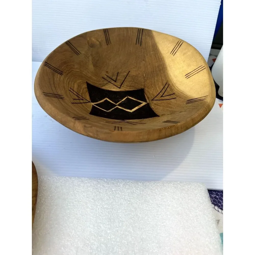 Wooden tops striking