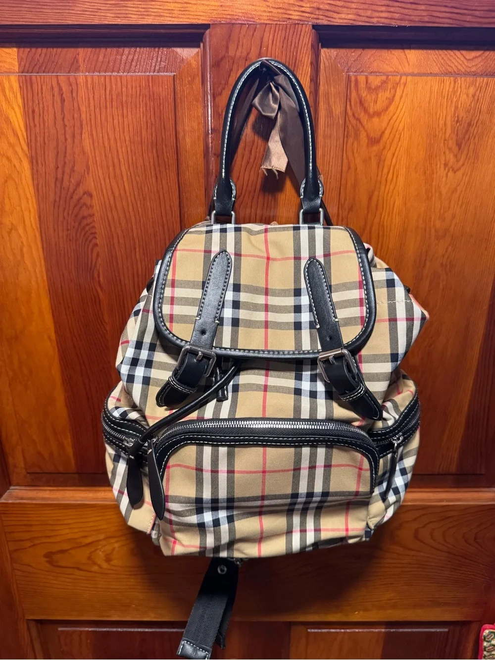 Burberry nova rucksack stitching
