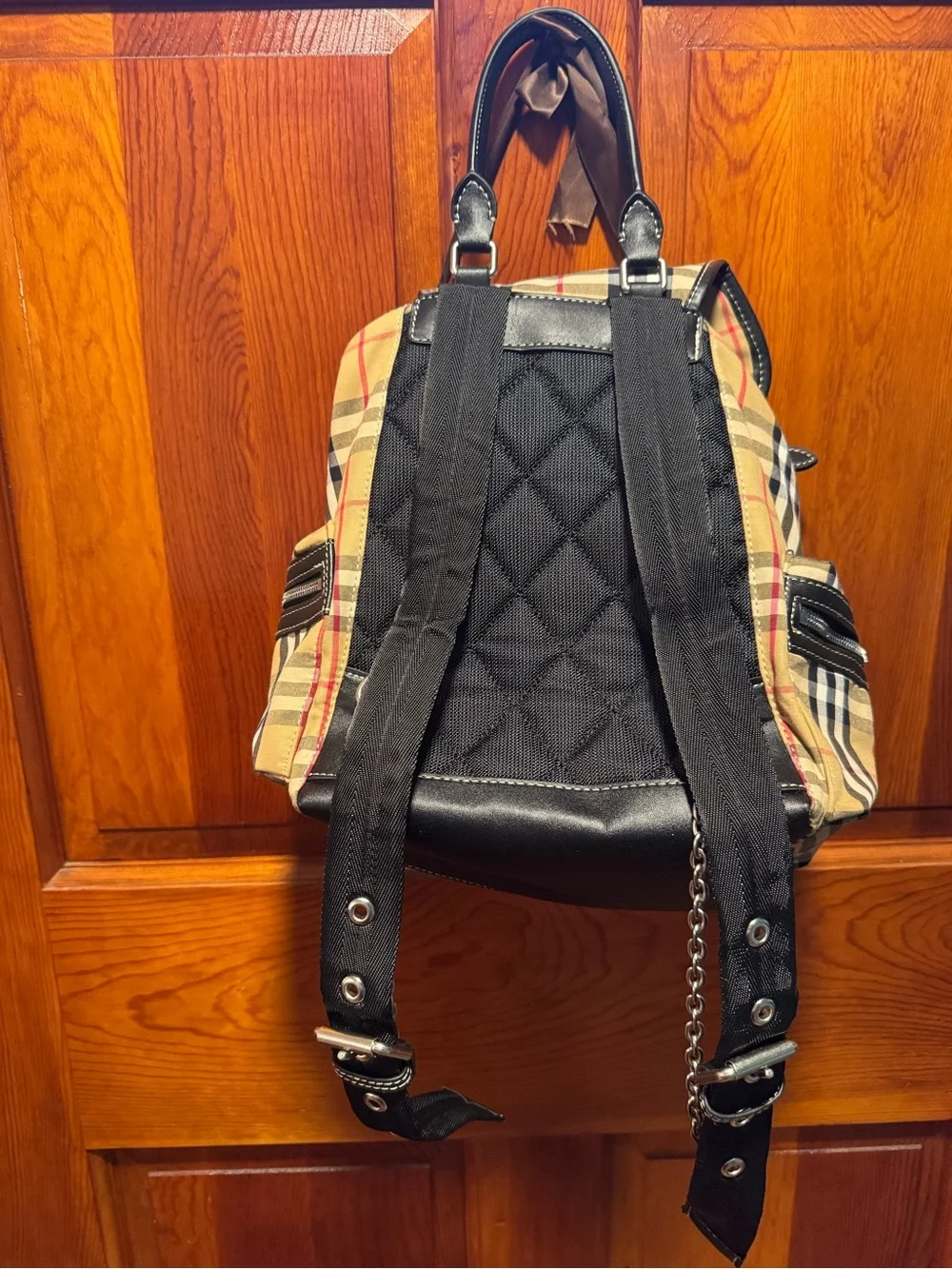 Burberry handle clean check