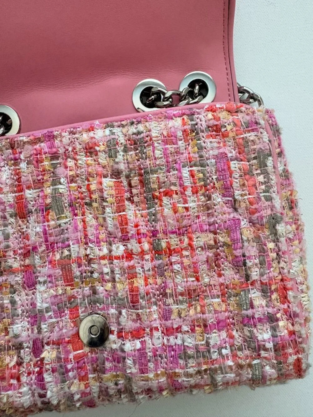 kate spade features along bag
