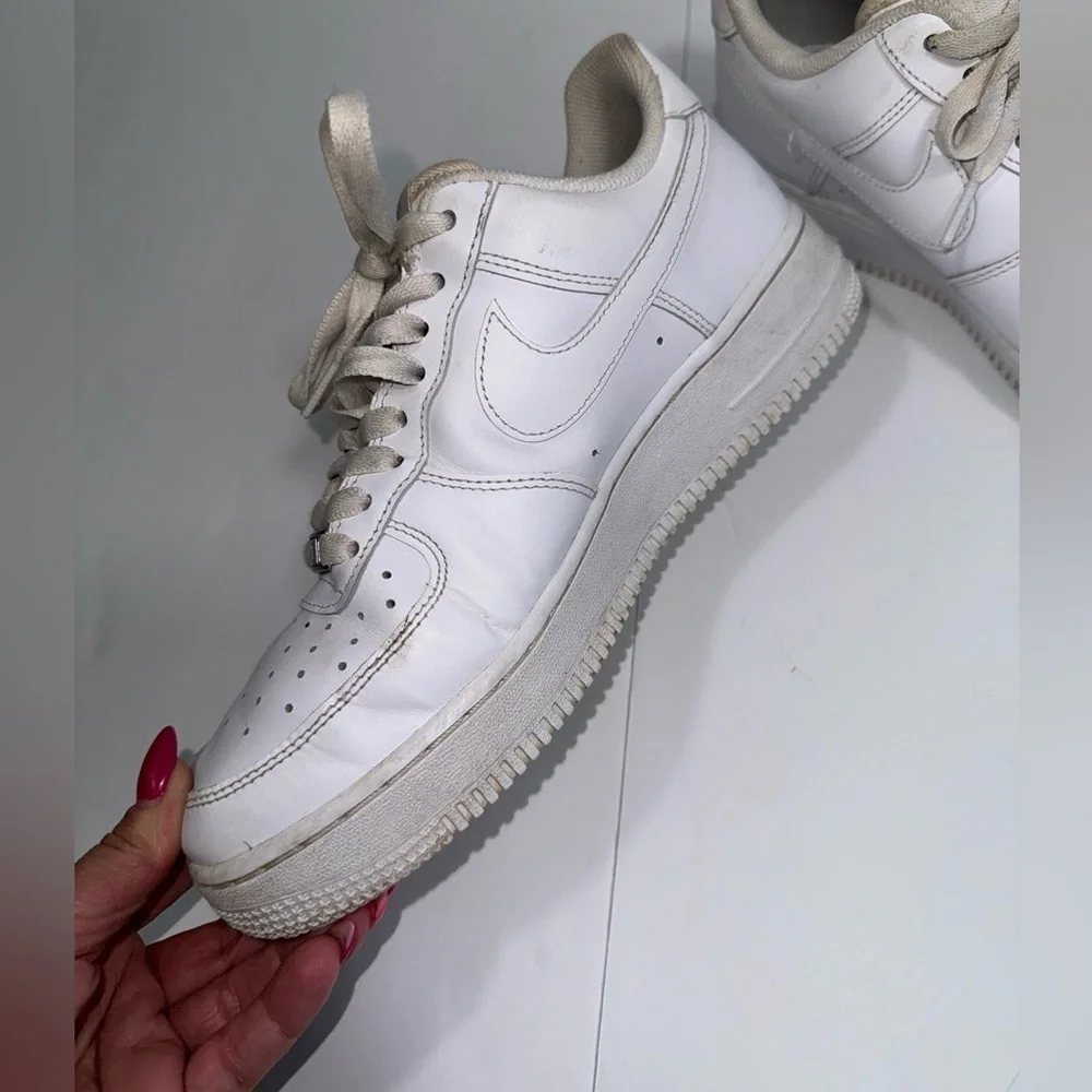 Nike White Womens Leather Sneakers