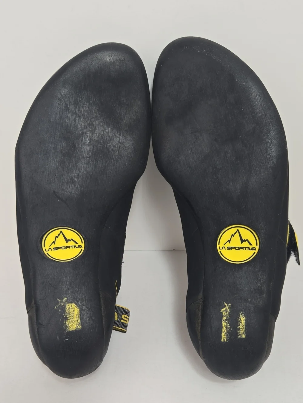 Size 42/M9/W10- - La Sportiva Miura VS Official Velcro Closure Climbing Shoes