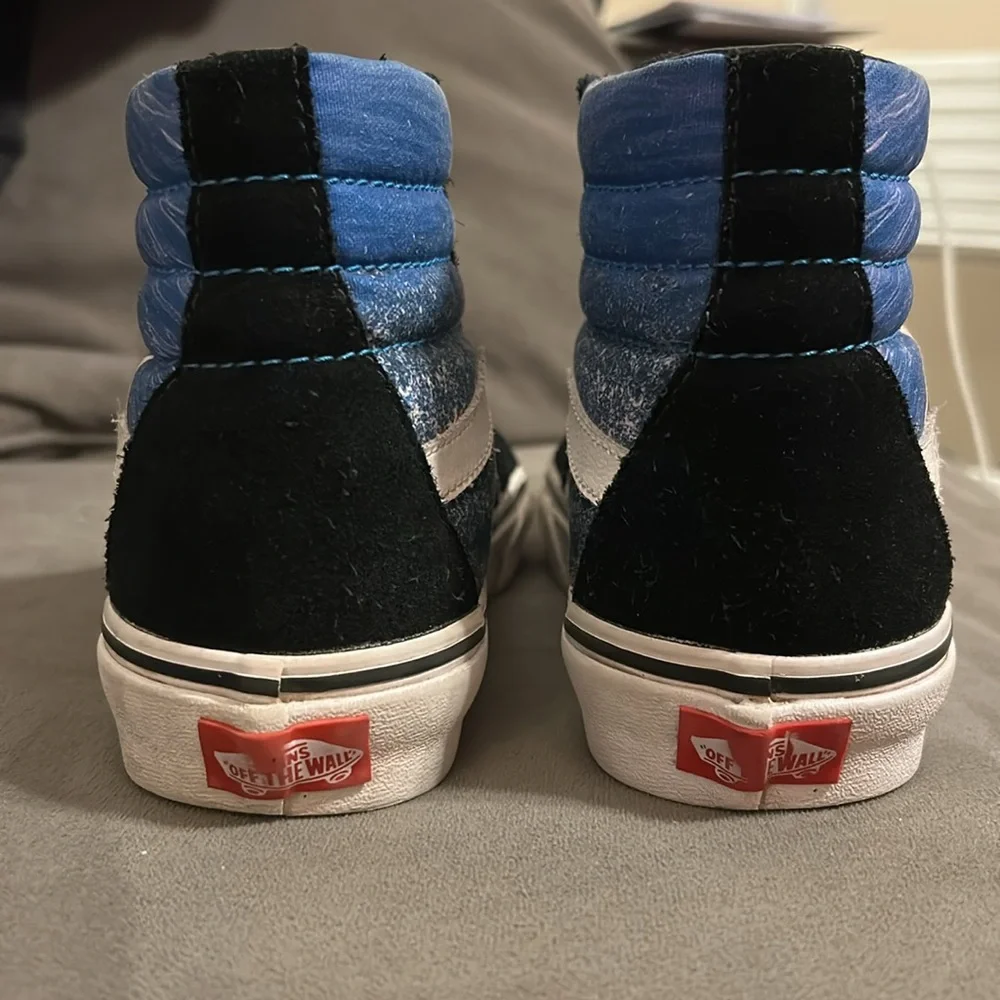 Vans shark week