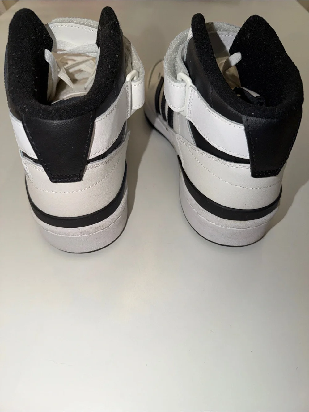 adidas retro mid
